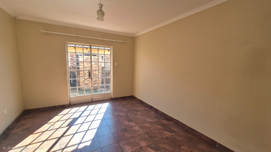 2 Bedroom Property for Sale in Vaalpark Free State